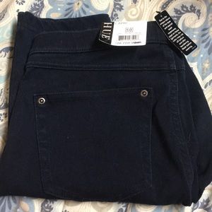 NWT Hue Capri denim jeggings
